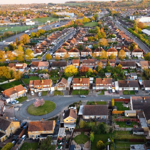 Website-Heatherwilde-section-suburbs-houses-streets Heatherwild neighborhood with busy streets and closely packed houses with parks and buildings visible in the distance.